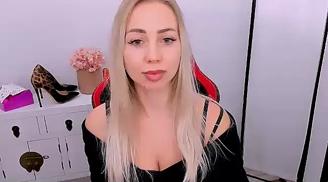 MargaritaRose online show from March 19, 2025, 6:34 pm