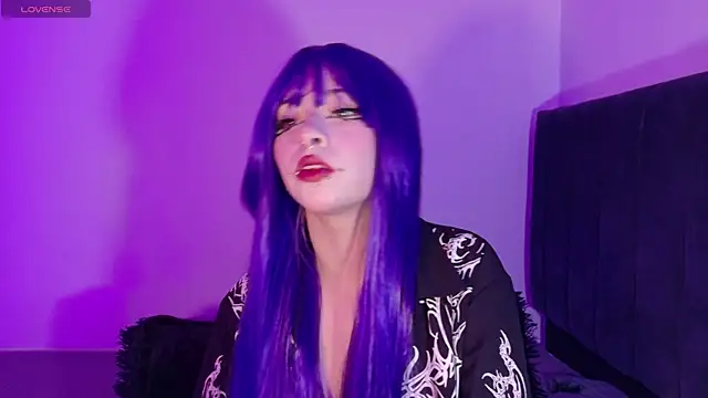 Snapshot of purplelilith3 chatting on August 1, 2026, 4:06 pm purplelilith3 online show from August 1, 2026, 4:06 pm