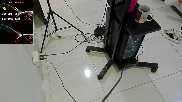 EmiliaRose  online show from November 6, 2025, 8:21 pm