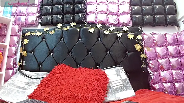 poisondost hot online show from October 22, 2025, 2:17 pm