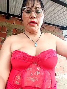 Snapshot of promiscuous-indecent-momm chatting on April 16, 2026, 9:39 pm promiscuous-indecent-momm online show from April 16, 2026, 9:39 pm
