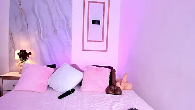 KylieGomeez online show from September 24, 2025, 7:39 pm