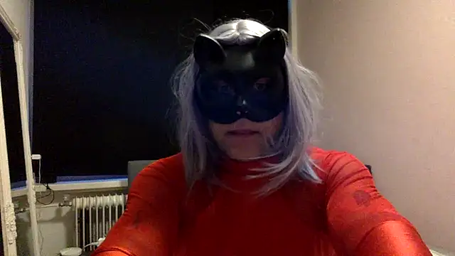 Bleueyez007 online show from February 27, 2025, 6:07 am