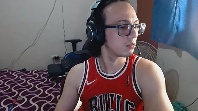 cholitohermoso online show from February 15, 2025, 9:15 pm