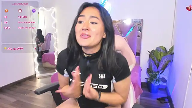 Snapshot of LUDO_KITTY_TAY chatting on February 18, 2025, 5:31 am LUDO KITTY TAY online show from February 18, 2025, 5:31 am