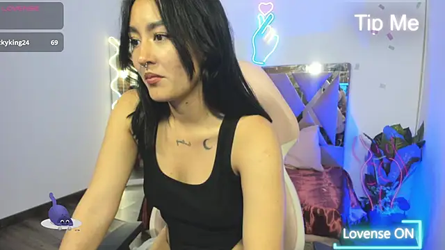 Snapshot of LUDO_KITTY_TAY chatting on February 25, 2025, 2:36 am LUDO KITTY TAY online show from February 25, 2025, 2:36 am