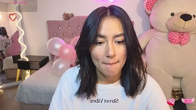 Snapshot of LUDO_KITTY_TAY chatting on February 27, 2025, 3:04 am LUDO KITTY TAY online show from February 27, 2025, 3:04 am