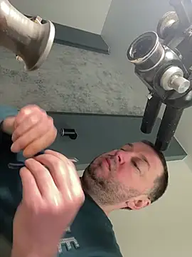 Snapshot of DorianJeday chatting on February 23, 2026, 8:33 am DorianJeday online show from February 23, 2026, 8:33 am