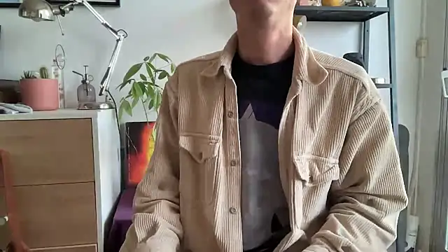 MikymikeBBWD online show from November 13, 2025, 2:38 pm