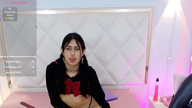 NATTROSE TAY online show from March 4, 2025, 2:42 pm