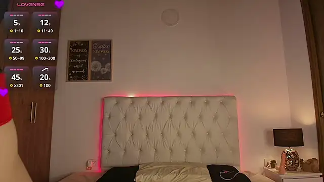 Snapshot of Julieta_priv chatting on March 17, 2025, 5:16 pm Julieta priv online show from March 17, 2025, 5:16 pm