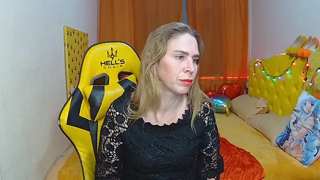 Snapshot of TessaDaybreak chatting on March 1, 2025, 2:02 pm TessaDaybreak online show from March 1, 2025, 2:02 pm