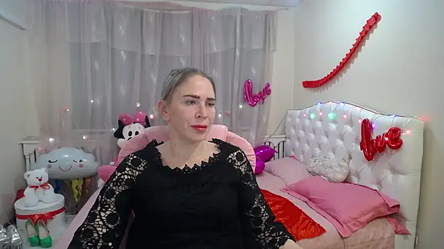 Snapshot of TessaDaybreak chatting on March 12, 2025, 4:13 pm TessaDaybreak online show from March 12, 2025, 4:13 pm