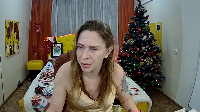 Snapshot of TessaDaybreak chatting on November 27, 2025, 7:43 am TessaDaybreak online show from November 27, 2025, 7:43 am