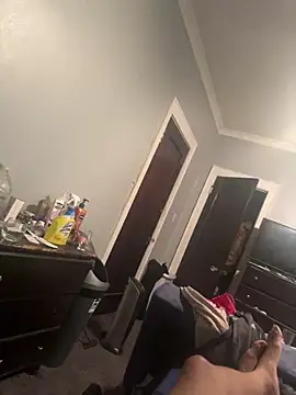 Snapshot of Slimlightrising chatting on February 12, 2025, 8:18 pm Slimlightrising online show from February 12, 2025, 8:18 pm