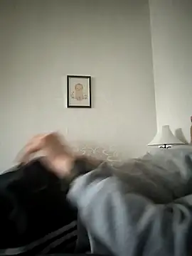 Snapshot of Teemu chatting on April 2, 2026, 2:58 pm Teemu online show from April 2, 2026, 2:58 pm