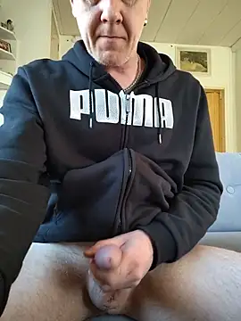 Snapshot of Teemu chatting on May 30, 2026, 3:58 am Teemu online show from May 30, 2026, 3:58 am