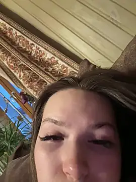 Snapshot of -Amora chatting on January 9, 2026, 12:19 pm -Amora online show from January 9, 2026, 12:19 pm