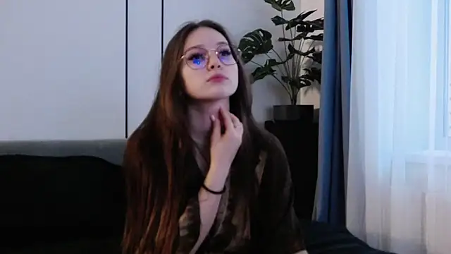 Snapshot of -Amora chatting on January 19, 2026, 12:20 pm -Amora online show from January 19, 2026, 12:20 pm