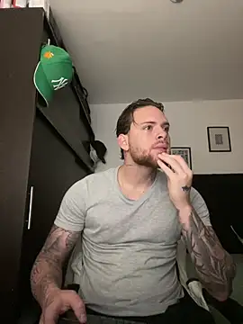 Snapshot of arnold_bekam chatting on February 25, 2025, 10:58 am arnold bekam online show from February 25, 2025, 10:58 am