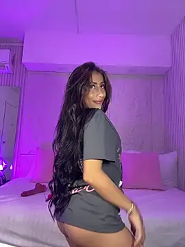 Snapshot of MelanieHillss chatting on March 13, 2025, 4:27 am MelanieHillss online show from March 13, 2025, 4:27 am