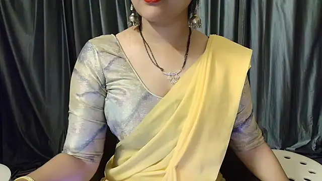 Snapshot of goldiwets chatting on October 10, 2025, 2:10 am goldiwets online show from October 10, 2025, 2:10 am