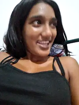 indianpink lips online show from March 22, 2025, 5:52 pm