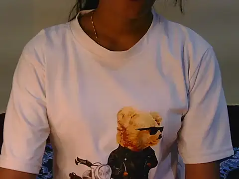 Snapshot of Riyaa_Kaur chatting on April 10, 2026, 7:07 pm Riyaa Kaur online show from April 10, 2026, 7:07 pm