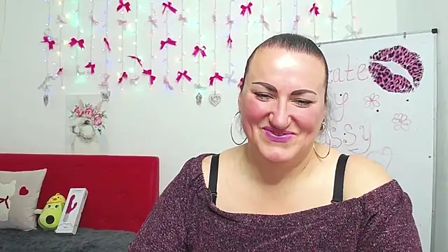 DianaMGG online show from April 30, 2026, 5:36 am