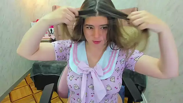 Lianngrace online show from October 10, 2025, 11:09 am