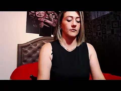 Snapshot of angellyhorny chatting on March 10, 2025, 4:57 pm angellyhorny online show from March 10, 2025, 4:57 pm