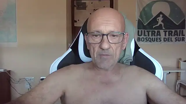 Snapshot of llopaco chatting on October 25, 2025, 10:56 am llopaco online show from October 25, 2025, 10:56 am