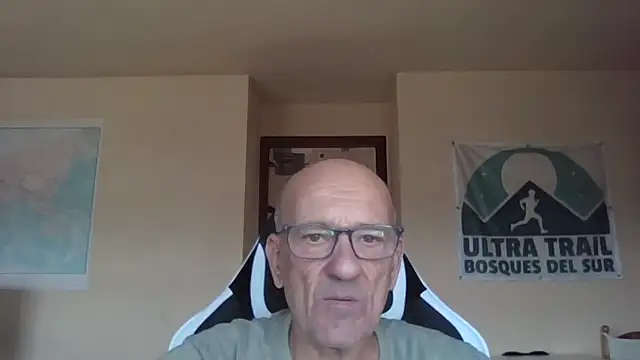 Snapshot of llopaco chatting on November 1, 2025, 10:39 am llopaco online show from November 1, 2025, 10:39 am