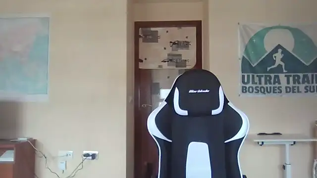 Snapshot of llopaco chatting on November 15, 2025, 1:18 pm llopaco online show from November 15, 2025, 1:18 pm