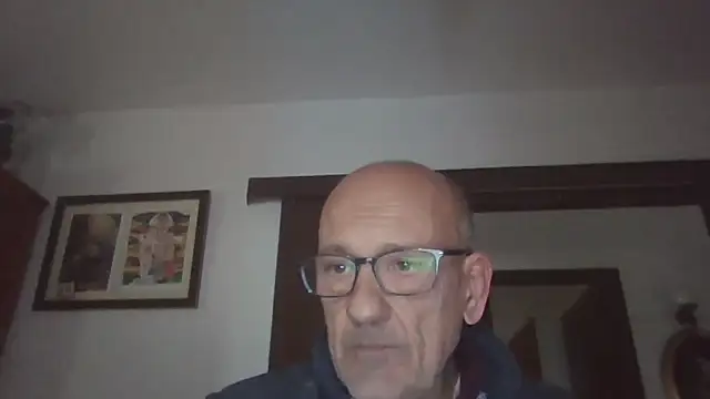 Snapshot of llopaco chatting on December 1, 2025, 1:27 pm llopaco online show from December 1, 2025, 1:27 pm