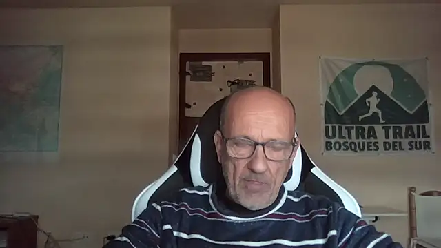 Snapshot of llopaco chatting on December 3, 2025, 12:47 pm llopaco online show from December 3, 2025, 12:47 pm