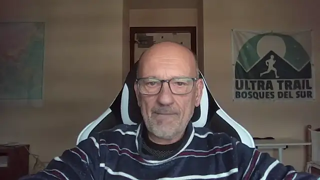 Snapshot of llopaco chatting on December 5, 2025, 12:14 pm llopaco online show from December 5, 2025, 12:14 pm