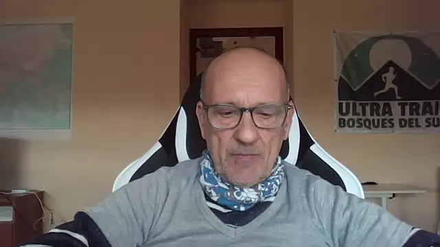 Snapshot of llopaco chatting on February 9, 2026, 11:03 am llopaco online show from February 9, 2026, 11:03 am