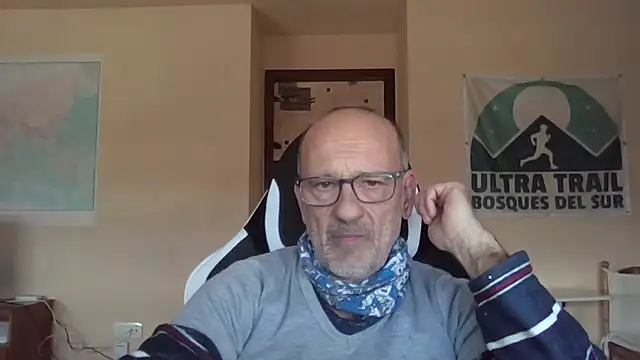 Snapshot of llopaco chatting on February 14, 2026, 10:45 am llopaco online show from February 14, 2026, 10:45 am