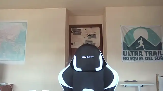 Snapshot of llopaco chatting on February 15, 2026, 11:41 am llopaco online show from February 15, 2026, 11:41 am