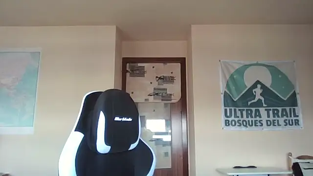 Snapshot of llopaco chatting on February 18, 2026, 12:23 pm llopaco online show from February 18, 2026, 12:23 pm