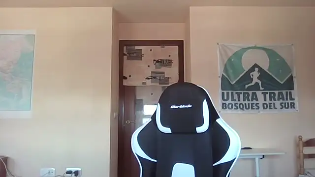 Snapshot of llopaco chatting on March 13, 2026, 11:28 am llopaco online show from March 13, 2026, 11:28 am