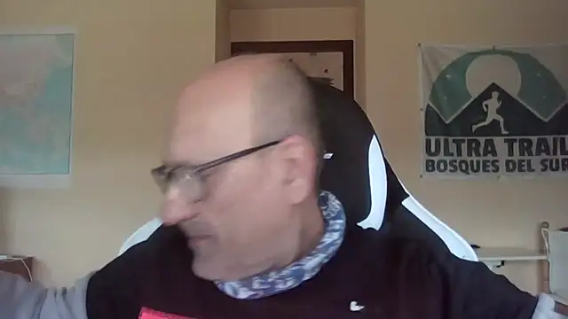 Snapshot of llopaco chatting on March 20, 2026, 10:53 am llopaco online show from March 20, 2026, 10:53 am