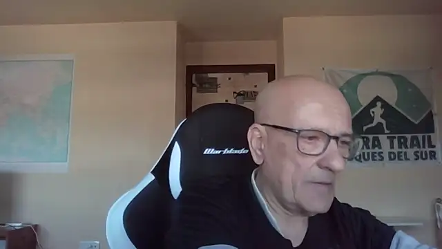 Snapshot of llopaco chatting on March 27, 2026, 12:27 pm llopaco online show from March 27, 2026, 12:27 pm