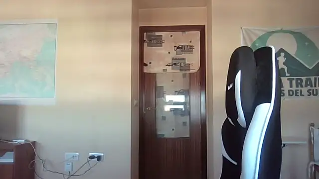 Snapshot of llopaco chatting on April 1, 2026, 1:41 pm llopaco online show from April 1, 2026, 1:41 pm