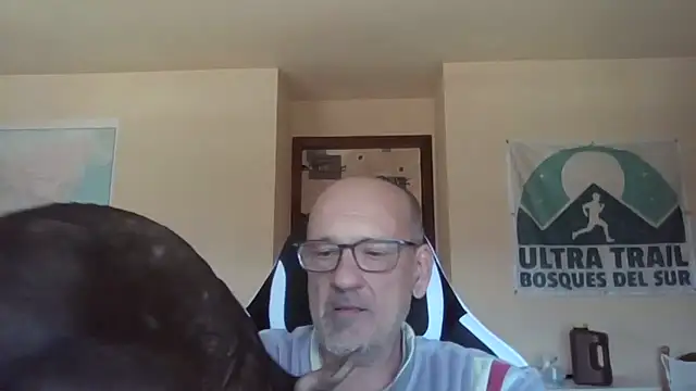 Snapshot of llopaco chatting on April 16, 2026, 11:00 am llopaco online show from April 16, 2026, 11:00 am