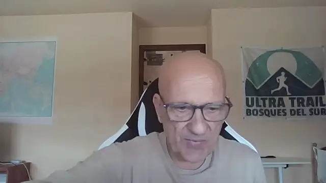 Snapshot of llopaco chatting on May 4, 2026, 10:00 am llopaco online show from May 4, 2026, 10:00 am