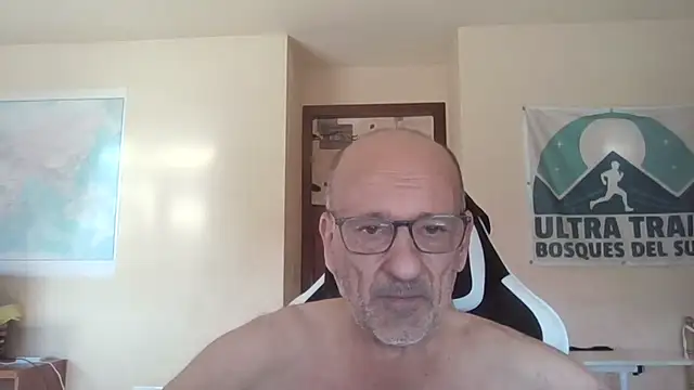 Snapshot of llopaco chatting on May 23, 2026, 8:40 am llopaco online show from May 23, 2026, 8:40 am