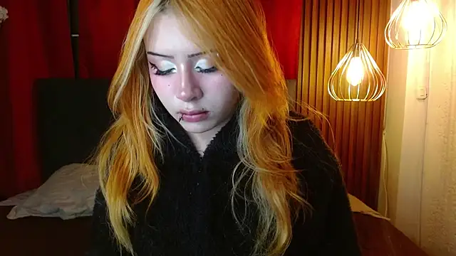 fyreandfox  online show from March 31, 2026, 8:42 pm