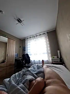 DerechteJunge online show from March 9, 2025, 7:01 am